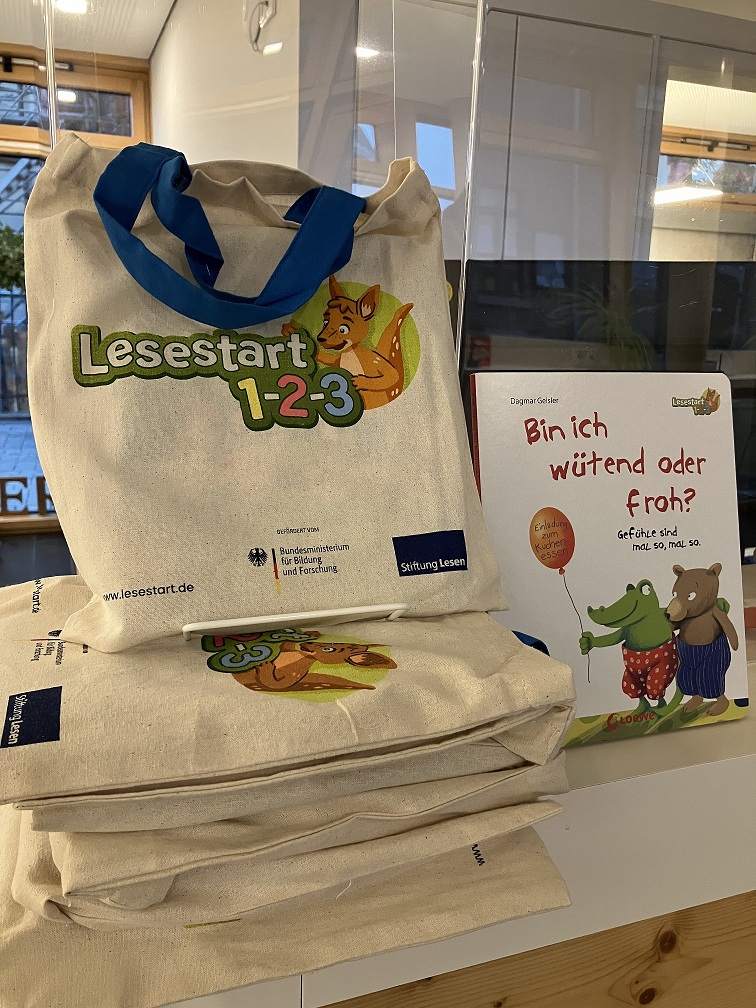 Das Lesestart-Set liegt in der Bücherei³ bereit.