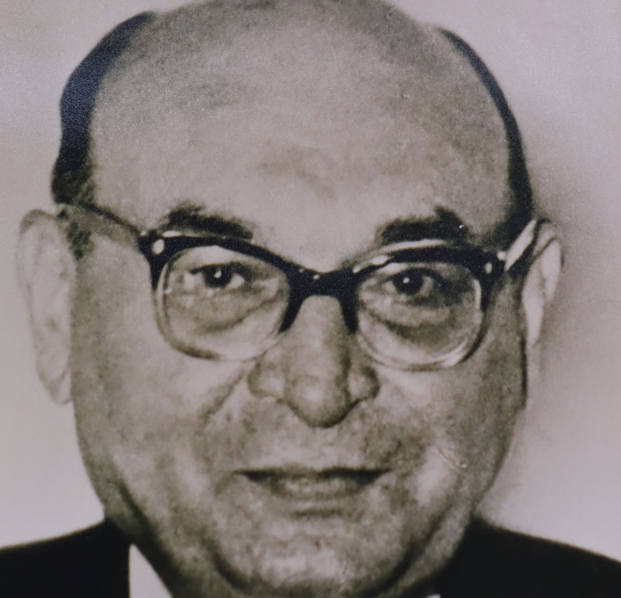 Dr. Walter Asbach