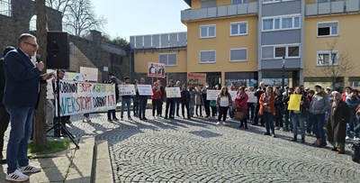 Oberbürgermeister Thomas Feser spricht sich deutlich gegen die Kürzungen im Integrationsbereich aus.
