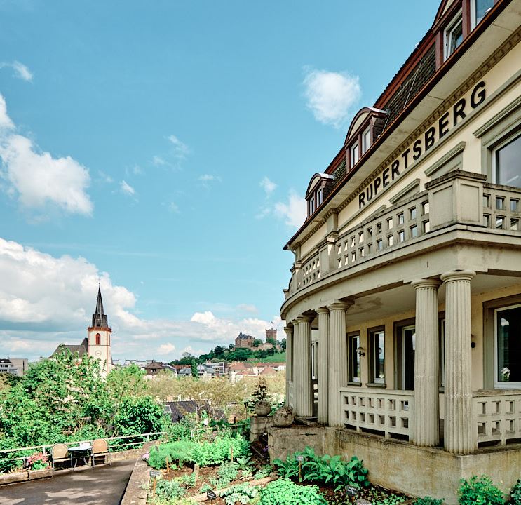 Villa am Rupertsberg-City Archives & Abbey Arcades