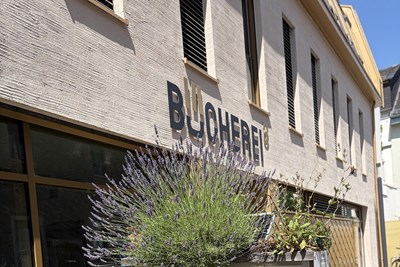 Der „MoBiGa“ im Lesehof der Bücherei³. Der „MoBiGa“ im Lesehof der Bücherei³.