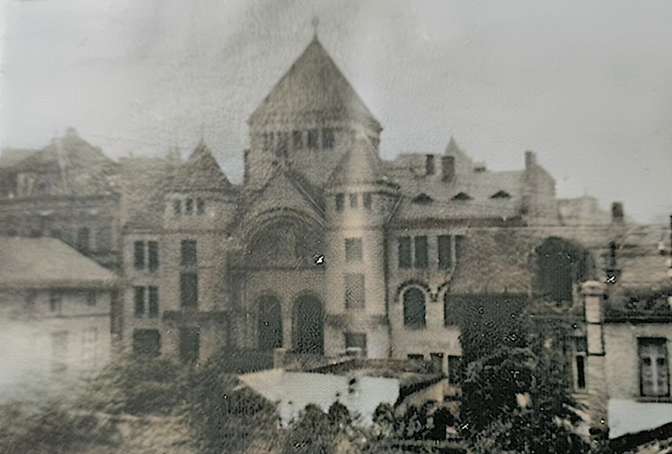 Das Foto zeigt die neue Binger Synagoge in der Rochusstraße vor ihrer Zerstörung. Es wurde 1926 aufgenommen.