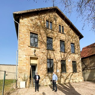 Die Alte Schule in Dietersheim wird ebenfalls umfassend saniert.  