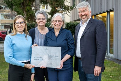 Von links: Vanessa Fischer, Hannelie Bohnes, Prof. Dr. Antje Krause, Prof. Dr. Christian Ganseuer.