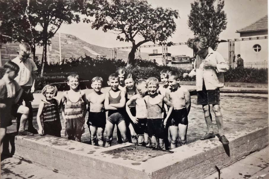 Kinder-Wasserspaß in den Rheinanlagen