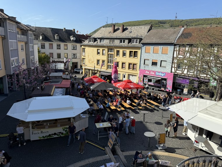 Die Binger Foodtruckmeile erfreut sich stets großer Beliebtheit.